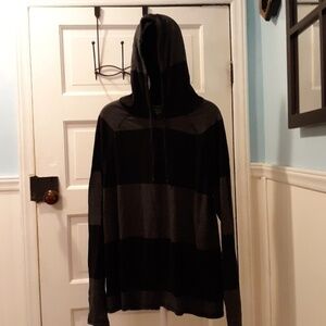 Aeropostale long sleeve shirt with hood
